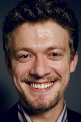 Александр Ефремов