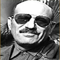 Леонид Менакер