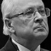 Валерий Петров