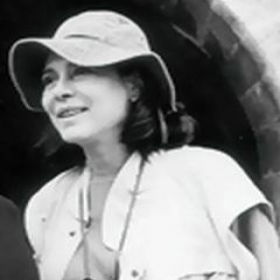 Ана Каролина