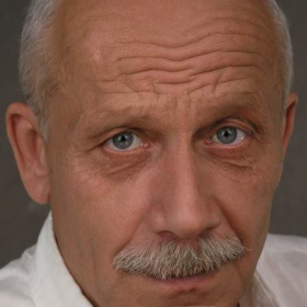 Александр Сухинин
