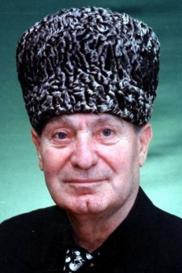 Махмуд Эсамбаев