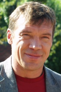 Олег Чернов