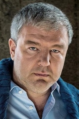Александр Робак