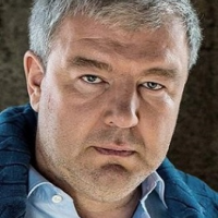 Александр Робак