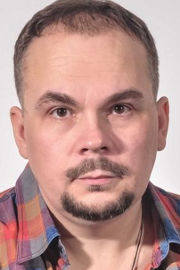 Роман Хардиков
