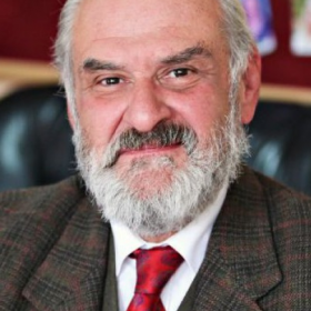 Селим Гюрата