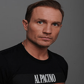 Роман Костомаров