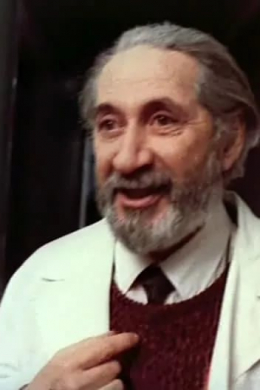 Лев Окрент