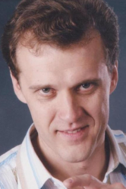 Олег Попов