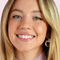 Сидни Суини