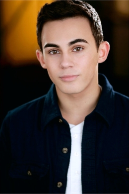 Тайлер Альварес