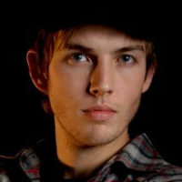 Энтони Робертс