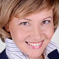 Анна Каракаева