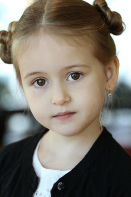 Алина Брэйс