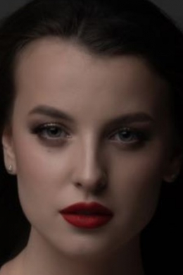 Арина Романова