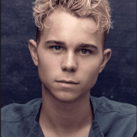 Макс Пембертон