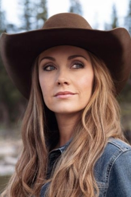 Эмбер Маршалл